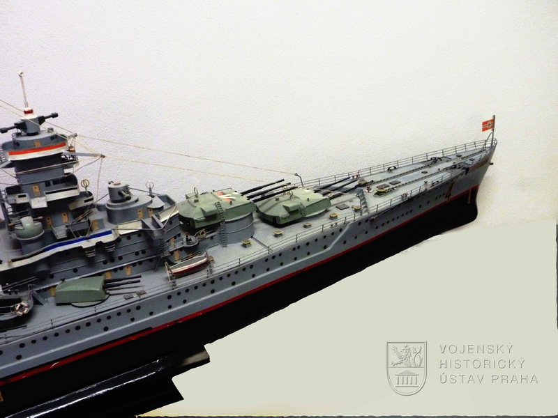 Model německého bitevního křižníku Scharnhorst