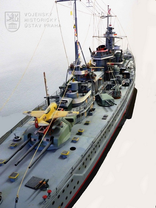 Model německého bitevního křižníku Scharnhorst