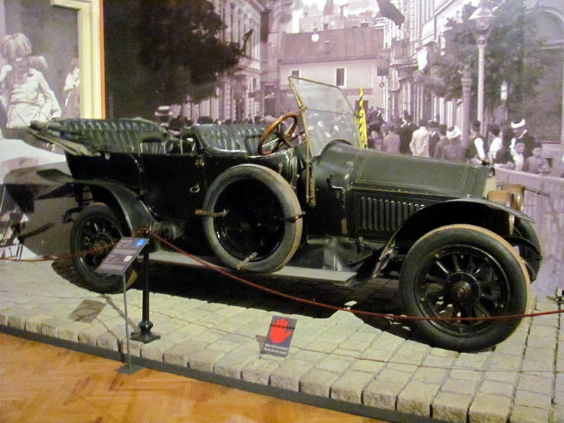 Automobil, v němž jel v Sarajevu následník trůnu František Ferdinad d´Este. Foto Ivo Pejčoch