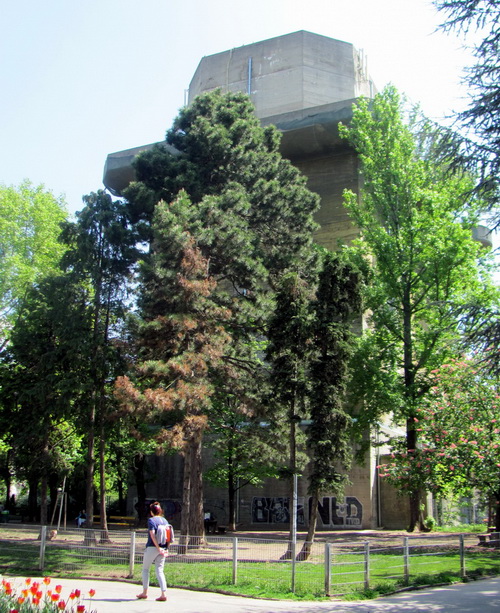 Pohled na řídící věž, ležící dnes v Arenberg Park. Foto Ivo Pejčoch