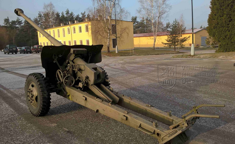 85mm protitankový kanon vzor 52