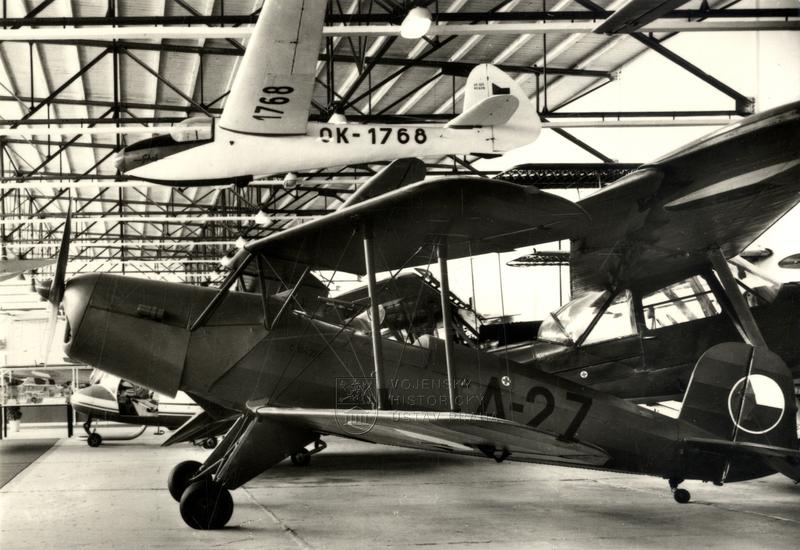 Aero C-104 v expozici leteckého muzea ve Kbelích