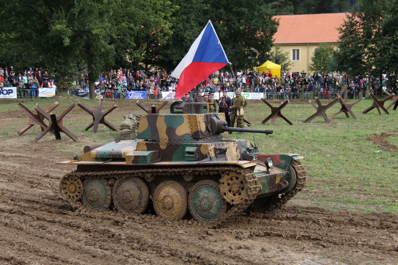 Lt. vz. 38 ze sbírek Vojenského historického ústavu Praha při jednom z Tankových dní ve Vojenském technickém muzeu Lešany.