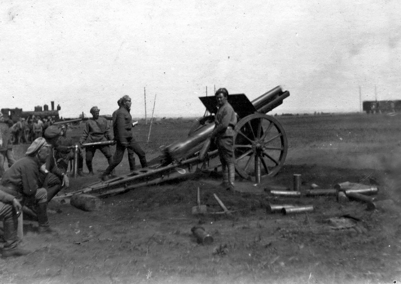 Legionářské dělostřelectvo v bitvě u Lipjag 4. června 1918
(Foto VÚA-VHA)
