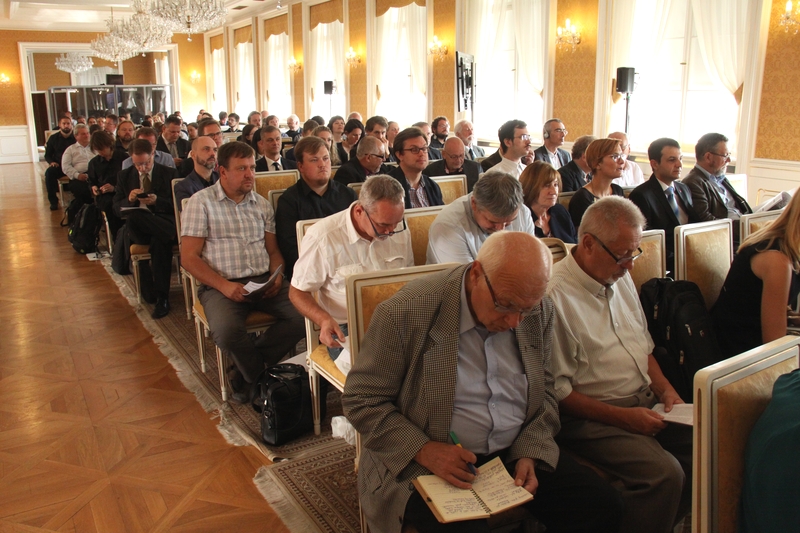 Jednání konference 1918 - Starý svět mrtev, ať žije nový?