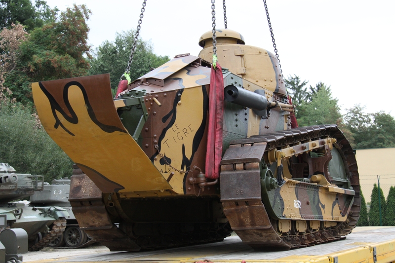 Tank Renault FT-17 po příjezdu do lešanského muzea na konci srpna 2018