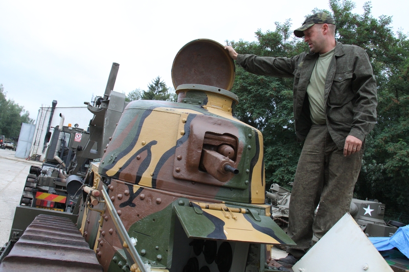 Tank Renault FT-17 po příjezdu do lešanského muzea na konci srpna 2018