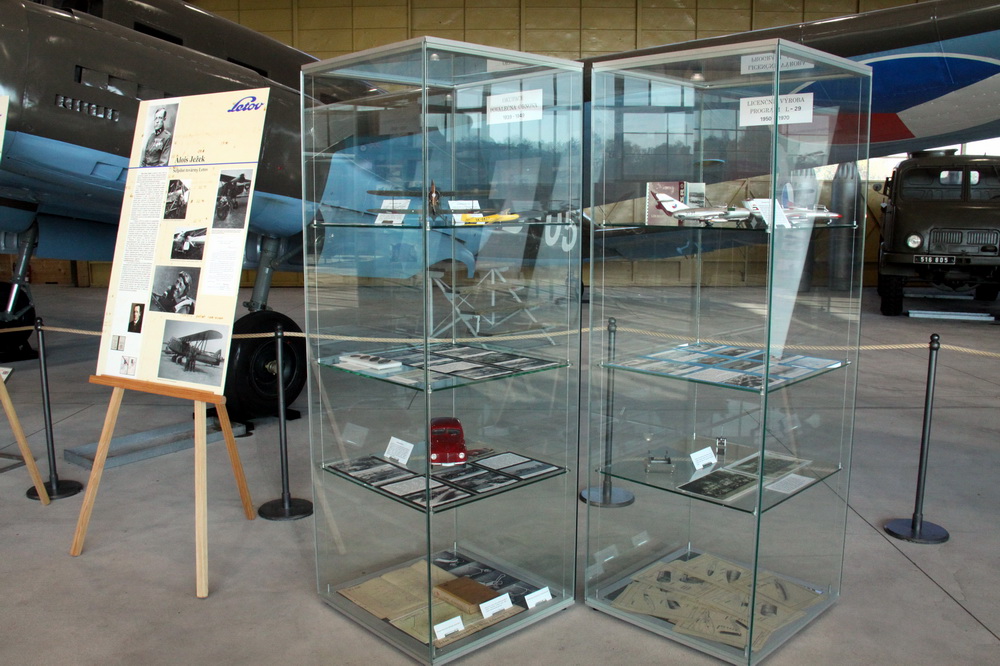 Výstava ve Staré aerovce přibližuje historii firmy Letov