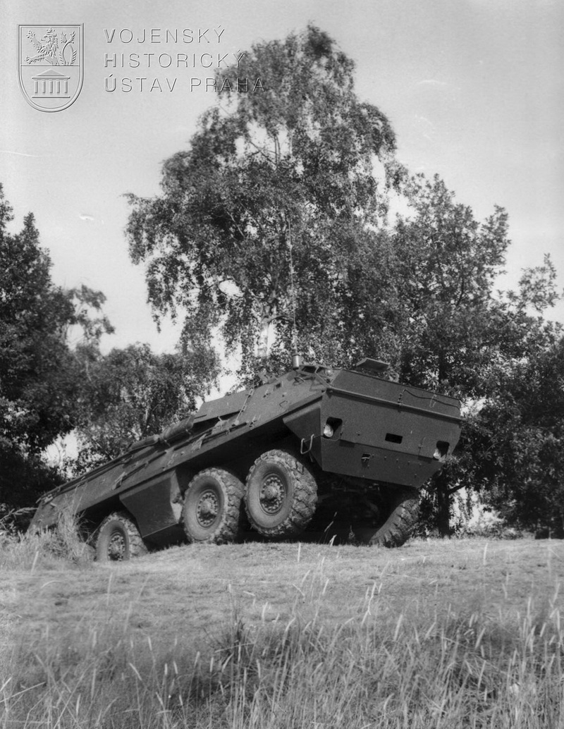 Obrněný transportér OT-64 SKOT