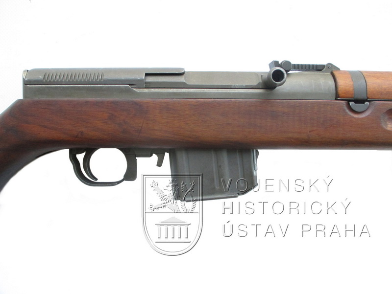 Samonabíjecí puška vz. 52