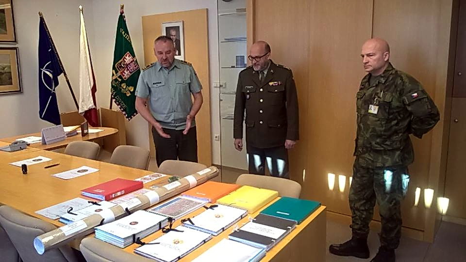 VHÚ získal dokumenty mapující přípravu a realizaci přehlídky k stému výročí republiky