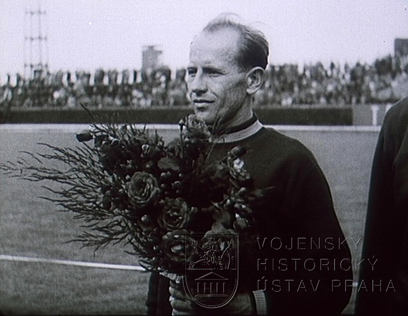 Film „40 let v barvách Dukly“