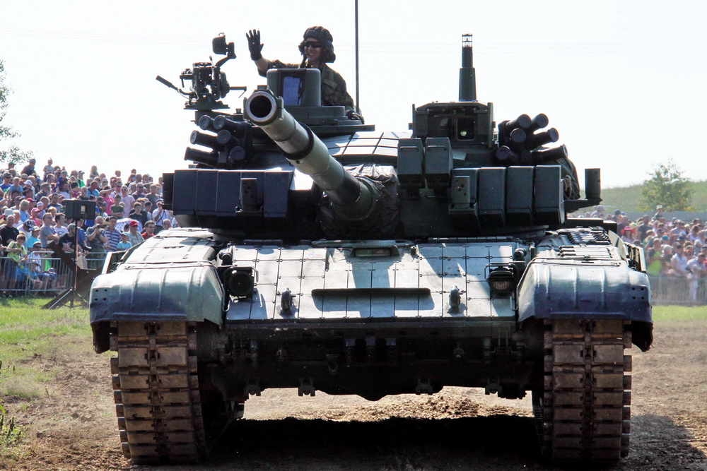 Tank T-72M4CZ