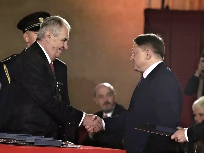 Další významný úspěch VHÚ: historik Jiří Rajlich obdržel státní vyznamenání