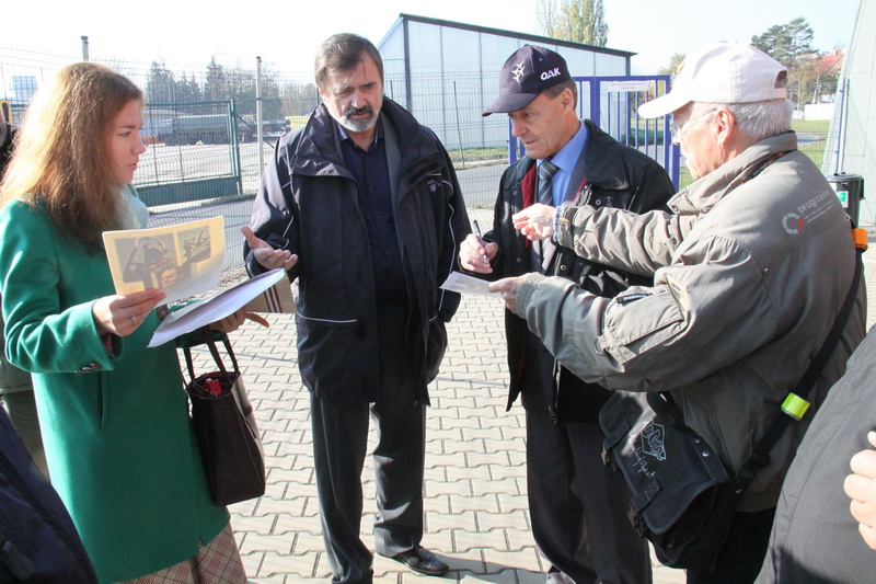 Anatolij Kvočur (vpravo) při setkání s Václavem Vaškem v Leteckém muzeu Kbely