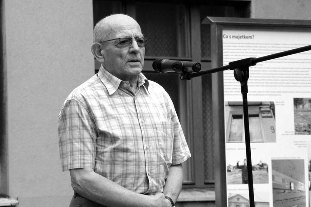 Zemřel Luboš Dobrovský, někdejší disident i ministr obrany