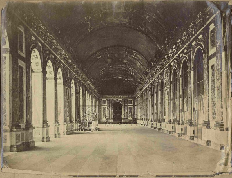 Zrcadlový sál ve Versailles