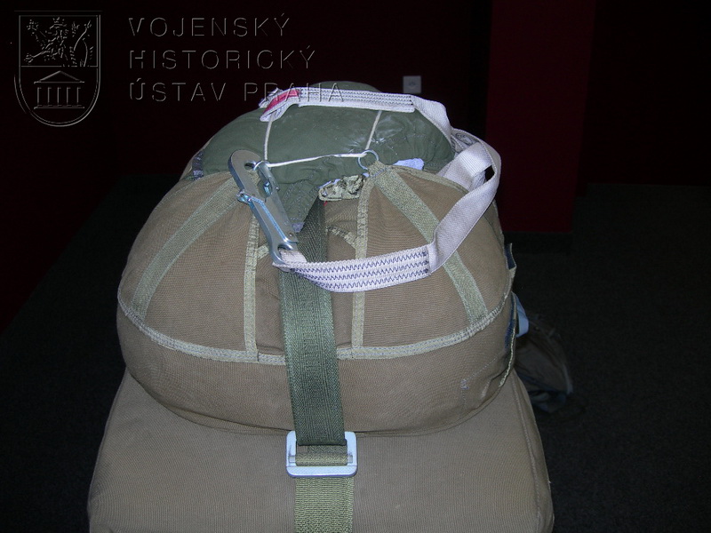 Nákladní padáková souprava NPS-85