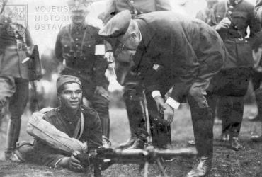 Prezident Tomáš Garrigue Masaryk na manévrech