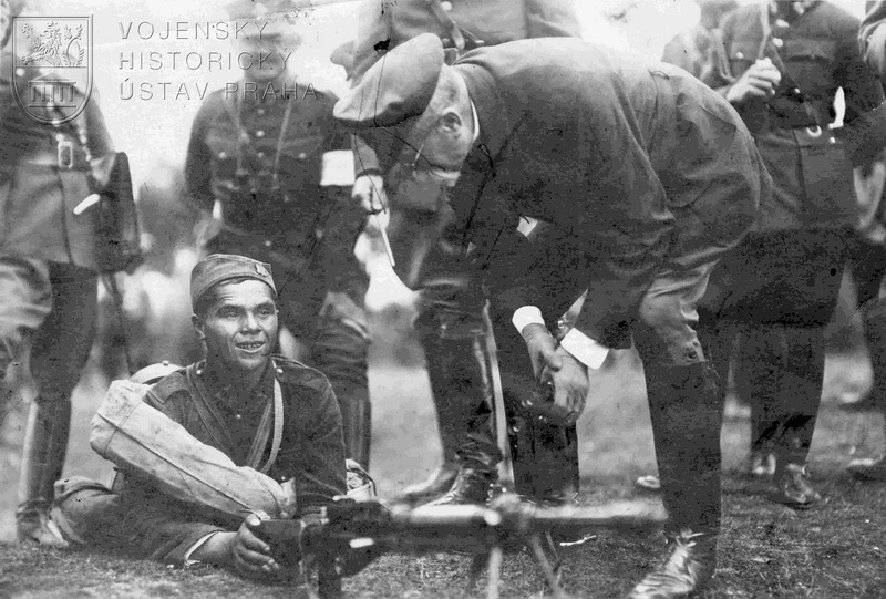 Prezident Tomáš Garrigue Masaryk na manévrech
