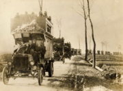 Kolona „Battle Buses“. FOTO: © TfL from London Transport Museum collection
