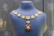 Řád Bílého lva, řádový řetěz (kolana), vojenská skupina, 1994 (Kancelář prezidenta republiky)

