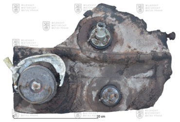 Samosvorný potah nádrže letounu B-17G „Earthquake McGoon“