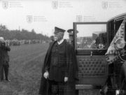 Film „Přehlídka posádky Velké Prahy presidentem republiky v den 10. výročí bitvy u Zborova dne 2. července 1927“