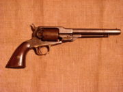 Revolver Remington-Beal Navy (1860); v letech 1860−1862 vyrobeno kolem 15 000 kusů, z nichž kolem 1 000 zakoupila vláda pro jednotky Unie za občanské války.