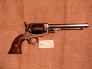 Revolver Whitney Navy, kolem 1860; na přelomu 50. a 60. let 19. století byl vyroben v počtu kolem 33 000 kusů.
