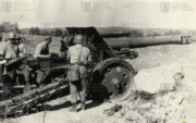 152mm houfnice vzor 18/47 v palebném postavení