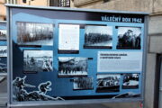 Panely výstavy Válečný rok 1942