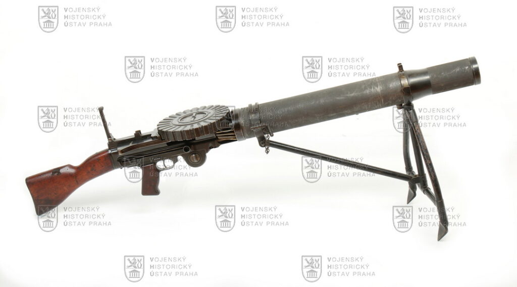 Americký lehký kulomet Lewis M 1915