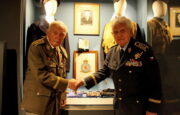 Generálmajor Miloslav Masopust (vlevo) a armádní generál Emil Boček