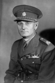 Divizní generál Jan Sergěj Ingr (1894–1956), srbský, ruský, francouzský a italský legionář, spoluzakladatel Obrany národa, od 21. července 1940 ministr národní obrany čs. exilové vlády.