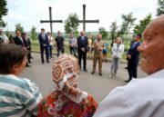 Ministryně obrany navštívila Ukrajinu. Uctila zde čs. legionáře a jednala s náměstkyní ministra obrany. Foto Jan Schejbal.