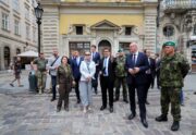 Ministryně obrany navštívila Ukrajinu. Uctila zde čs. legionáře a jednala s náměstkyní ministra obrany. Foto Jan Schejbal.