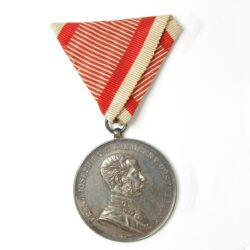 08 Rakouská stříbrná Medaile za statečnost (III. typ 1866)