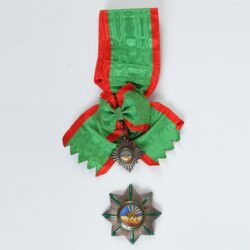 04 Perský Řád Homayoun (do roku 1939 Řád lva a slunce) - I. třída, rytíř velkokříže, velkostuha v barvě pro cizince a náprsní hvězda, 1. polovina 20. století