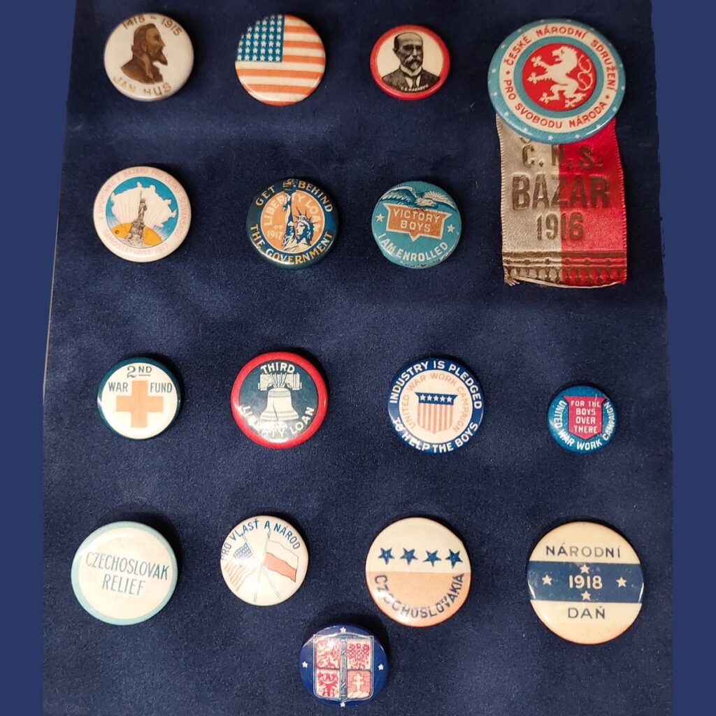 11 Set of Czechoslovak-American Patriotic Badges, 1914–1918