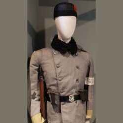 03 Stejnokroj příslušníka sokolské stráže na pražském Hradě, 1918