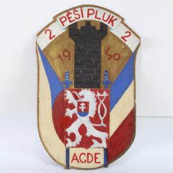 02 Vývěsní štít 2. pěšího pluku čs. vojska ve Francii, Agde, 1940