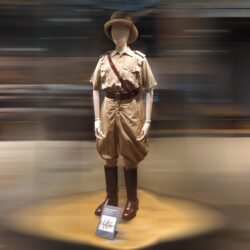 01 Tropický stejnokroj plukovníka Karla Klapálka, 1942