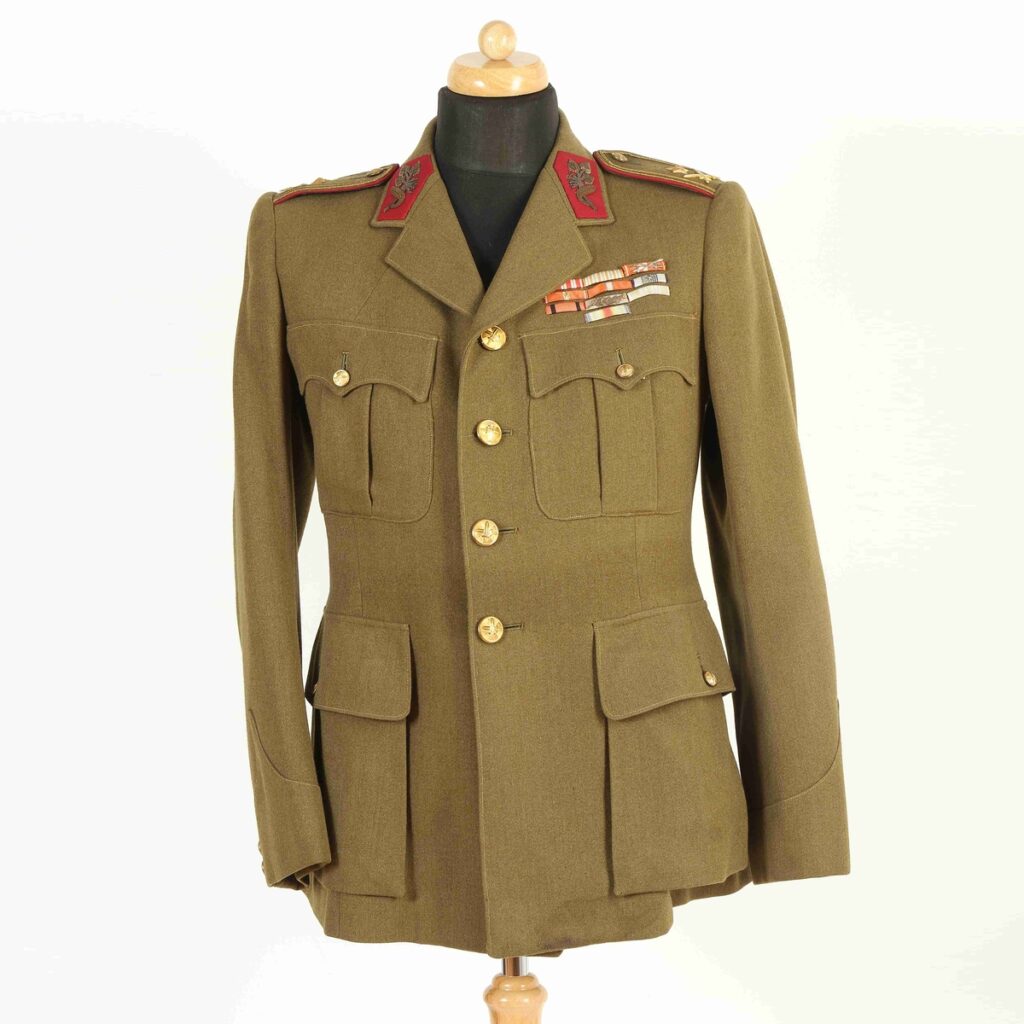 04 Blouse of Medical General František Langer, 1945