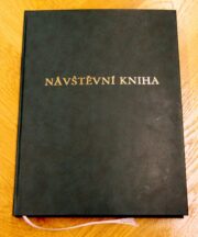 Návštěvní kniha Armádního muzea Žižkov