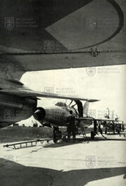 Doplňování LPH do letounu MiG-21