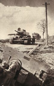 Projekt plánu maximální zbrojní výroby předpokládal, že v závodě v Martině a v ČKD Sokolovo bude v roce 1951 vyrobeno 175 tanků T-34/85 podle sovětské licence a v dalších letech okolo 1000 tanků ročně.