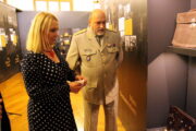 Ministryně obrany Jana Černochová a ředitel VHÚ, brigádní generál Aleš Knížek