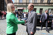 Uctění památky hrdinů heydrichiády s účastí prince Edwarda, vévody z Edinburghu v chrámu sv. Cyrila a Metoděje.
jeho královská výsost, princ Edward vévoda z Edinburghu
brig. gen. Aleš Knížek
MO ČR Jana Černochová
starostka MČ Praha 2 Alexandra Udženia
Foto Jan Schejbal
www.jan-schejbal.cz