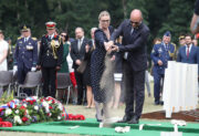 Ministryně obrany České republiky Jana Černochová a ministr obrany Slovenské republiky Jaroslav Naď. Foto Jan Schejbal.